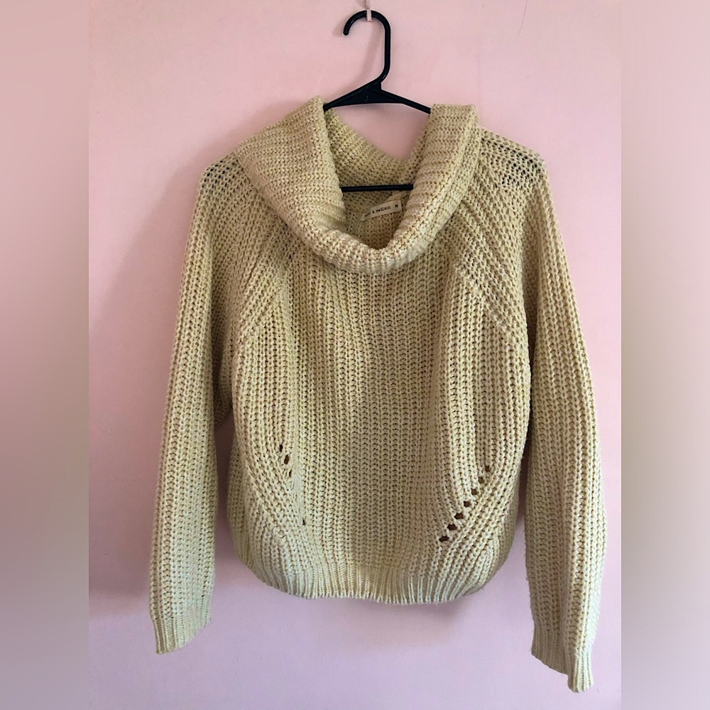 Moon and Madison, Size Medium, Cozy, Stylish, Beige/Tan Sweater